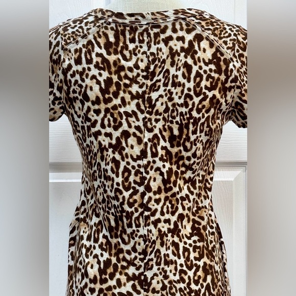 NWOT- Women’s Leopard Print Banana Republic Cozy Slub T shirt size XS - Picture 1 of 7